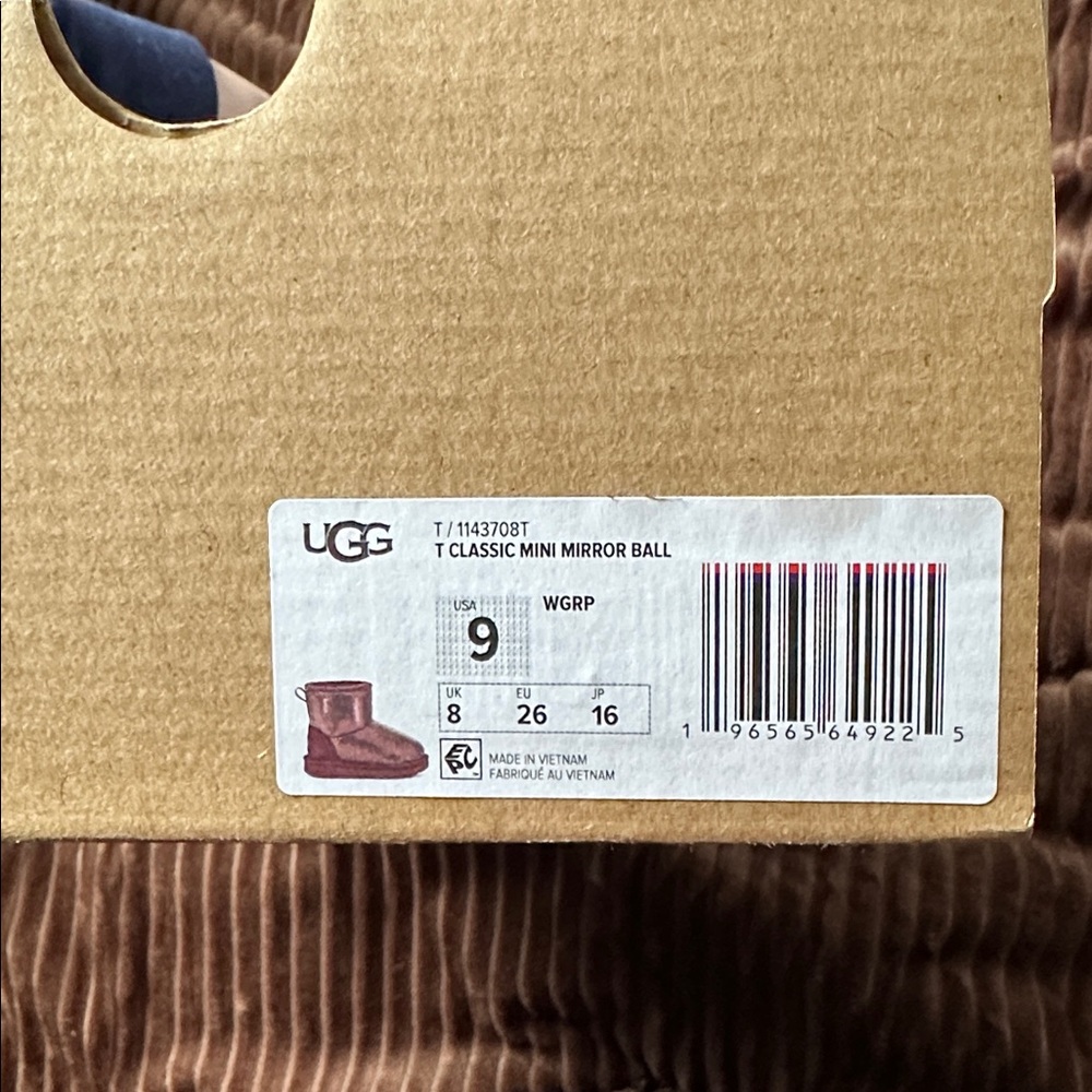 UGG Classic Mini Mirror Ball - Picture 2 of 6